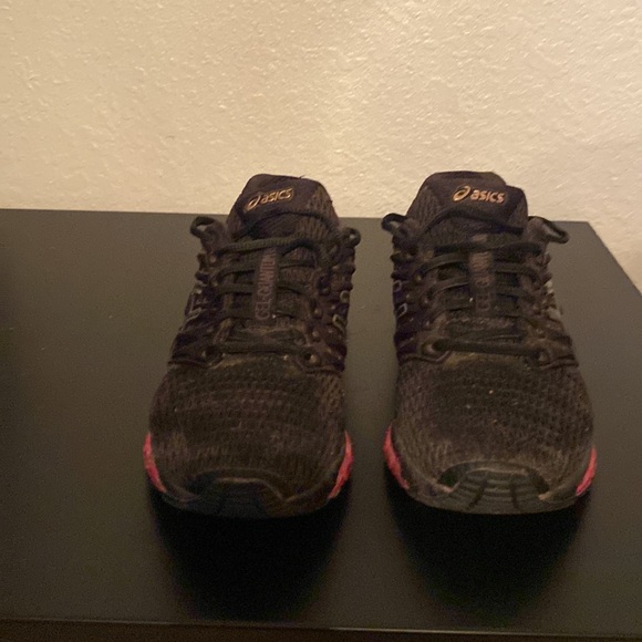 ASICS - Picture 2 of 5